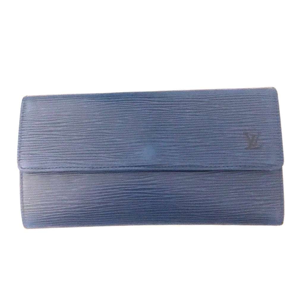 Louis Vuitton “Sarah Wallet” (Blue)